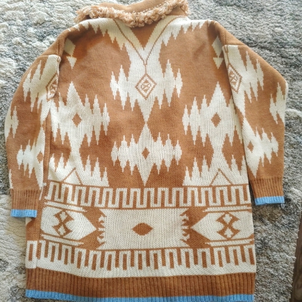 CocoGio Made in Italy Aztec Fringed Wool Blend Cardigan Sweater - Picture 3 of 4